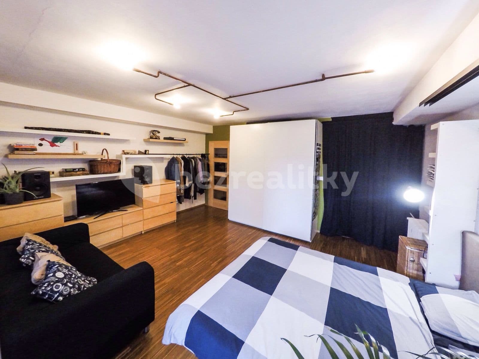 Prenájom bytu 1-izbový 41 m², Africká, Praha, Praha Prenájom bytu 1-izbový 41 m², Africká, Praha, Praha