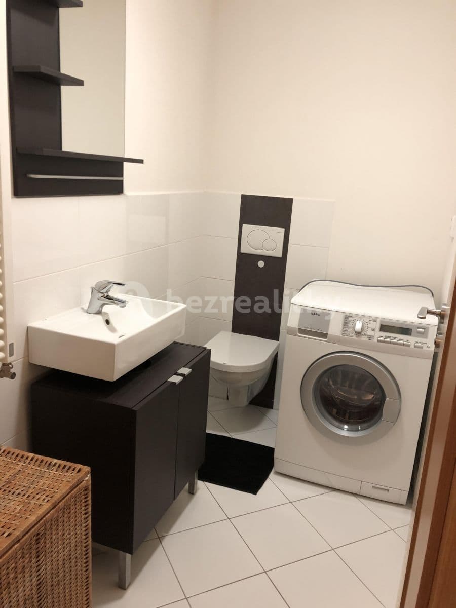 Prenájom bytu 2-izbový 67 m², Kafkova, Praha, Praha Prenájom bytu 2-izbový 67 m², Kafkova, Praha, Praha