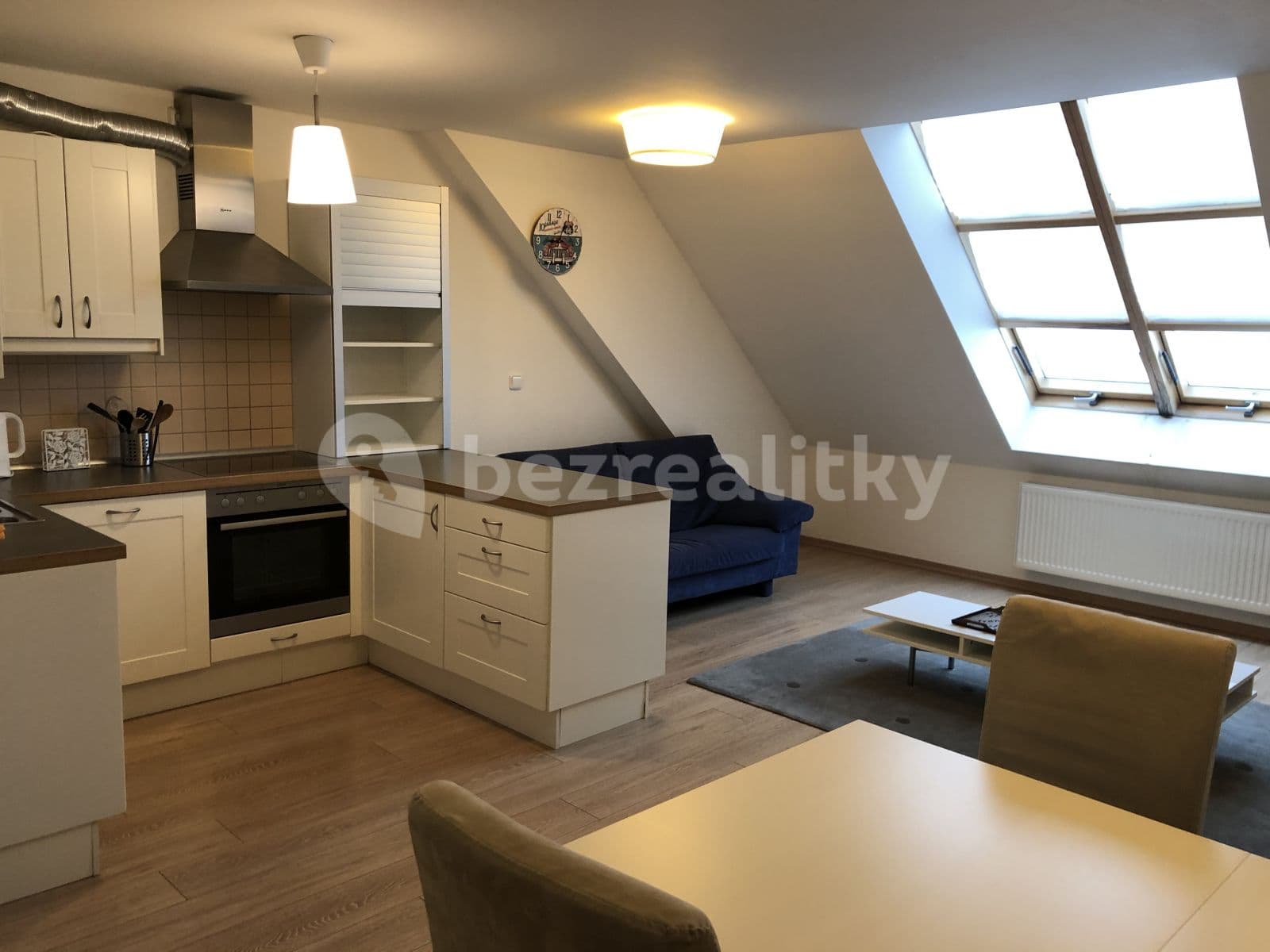 Prenájom bytu 2-izbový 67 m², Kafkova, Praha, Praha Prenájom bytu 2-izbový 67 m², Kafkova, Praha, Praha