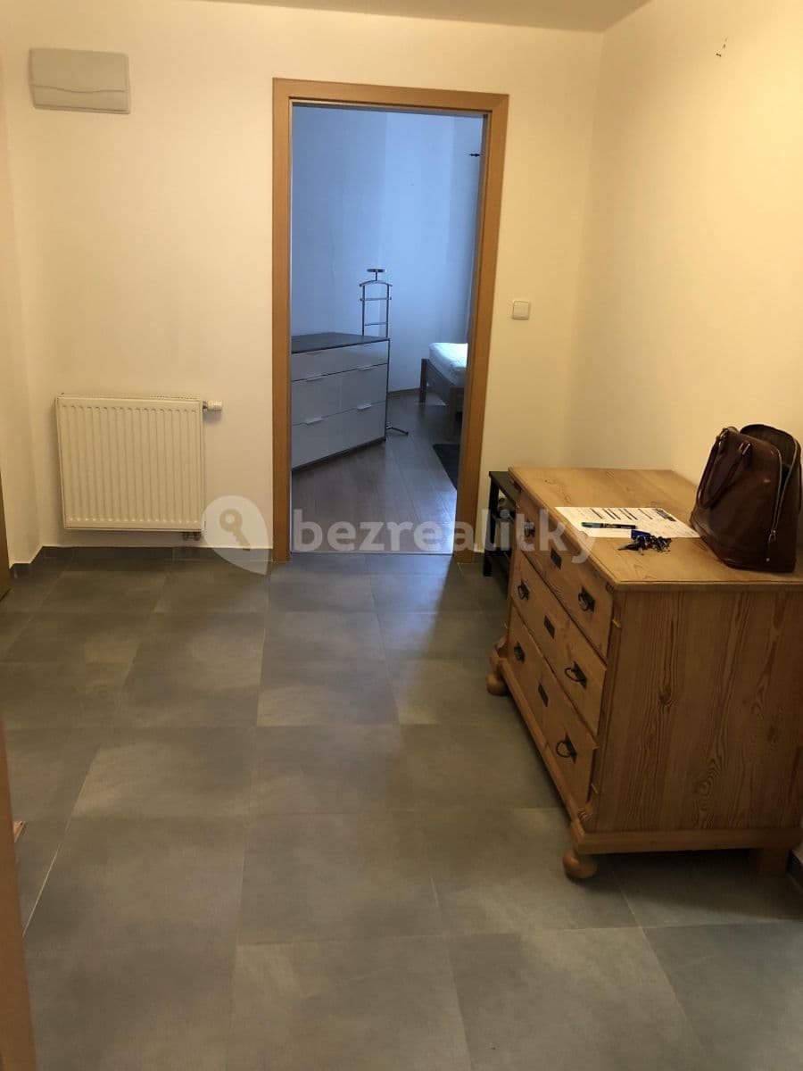Prenájom bytu 2-izbový 67 m², Kafkova, Praha, Praha Prenájom bytu 2-izbový 67 m², Kafkova, Praha, Praha