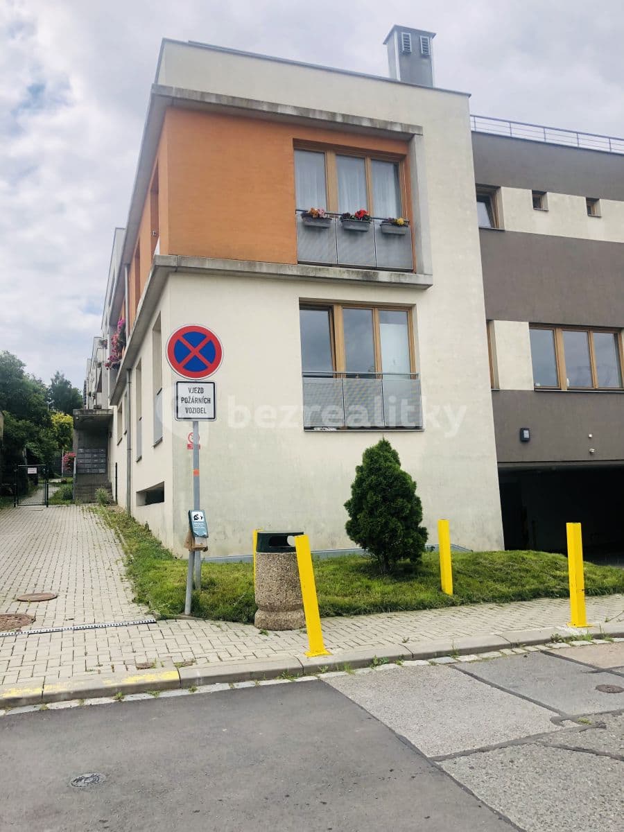 Prenájom bytu 2-izbový 65 m², Karlovarská, Praha, Praha Prenájom bytu 2-izbový 65 m², Karlovarská, Praha, Praha