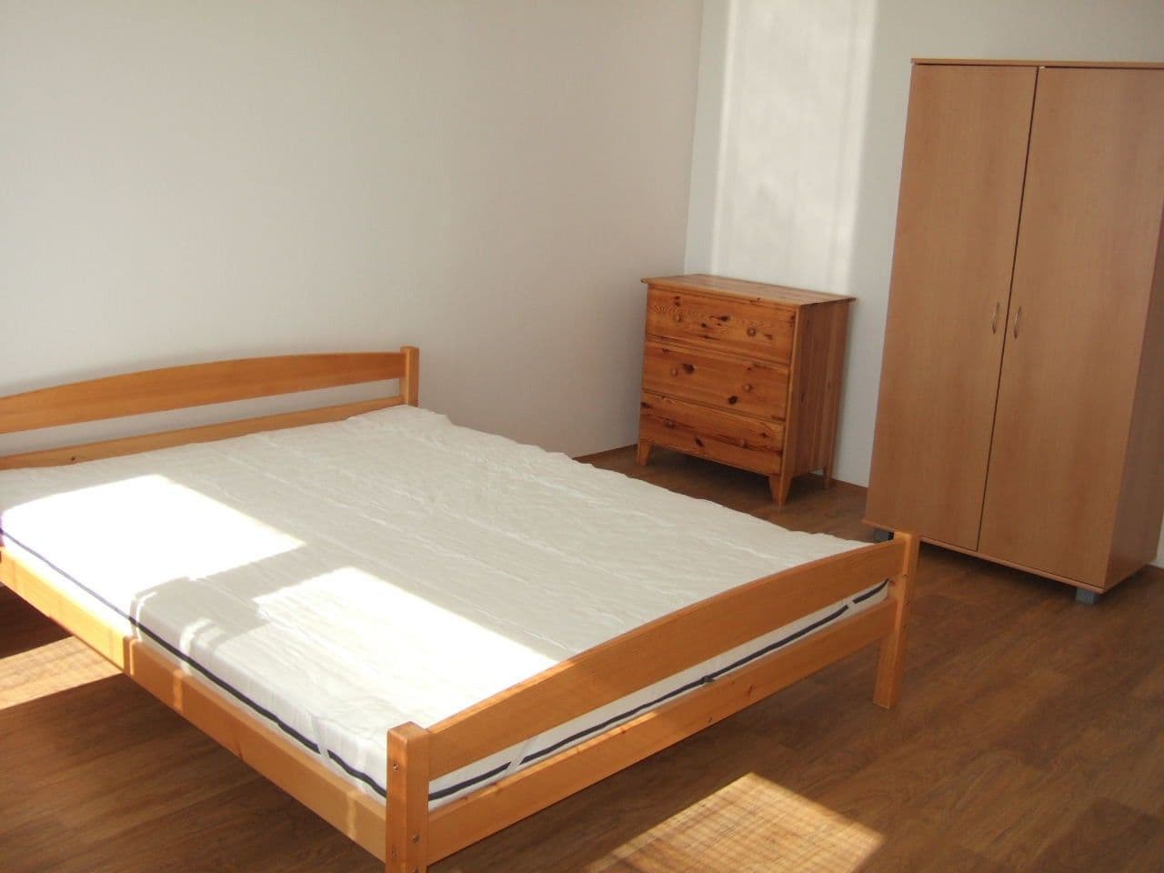 Prenájom bytu Garsoniéra 33 m², Benkova, Praha, Praha Prenájom bytu Garsoniéra 33 m², Benkova, Praha, Praha