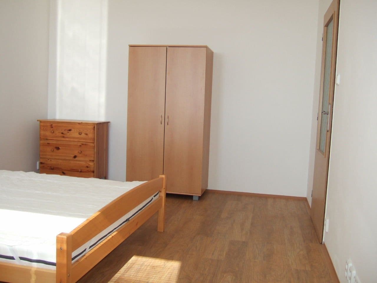 Prenájom bytu Garsoniéra 33 m², Benkova, Praha, Praha Prenájom bytu Garsoniéra 33 m², Benkova, Praha, Praha