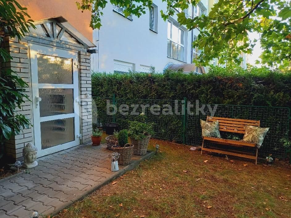 Prenájom bytu 1-izbový 30 m², Staniční, Plzeň, Plzeňský kraj Prenájom bytu 1-izbový 30 m², Staniční, Plzeň, Plzeňský kraj