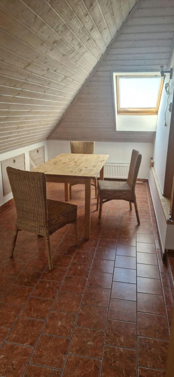 Prenájom bytu 2-izbový 75 m², Kouřimská, Praha, Praha Prenájom bytu 2-izbový 75 m², Kouřimská, Praha, Praha