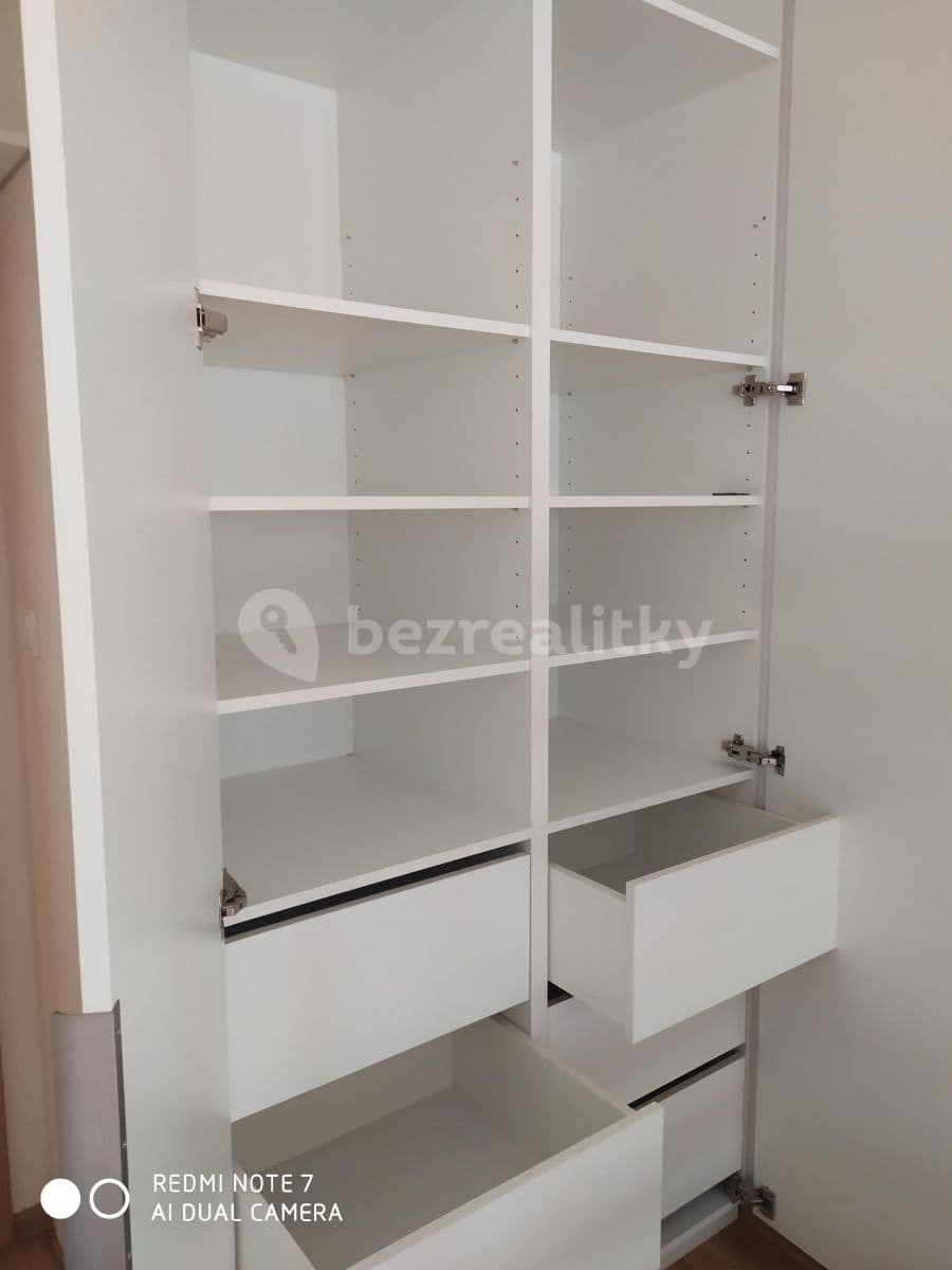 Prenájom bytu 3-izbový 74 m², Na okraji, Praha, Praha Prenájom bytu 3-izbový 74 m², Na okraji, Praha, Praha