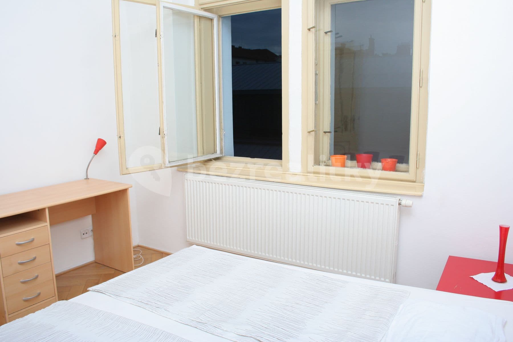 Prenájom bytu 3-izbový 85 m², Preslova, Praha, Praha Prenájom bytu 3-izbový 85 m², Preslova, Praha, Praha