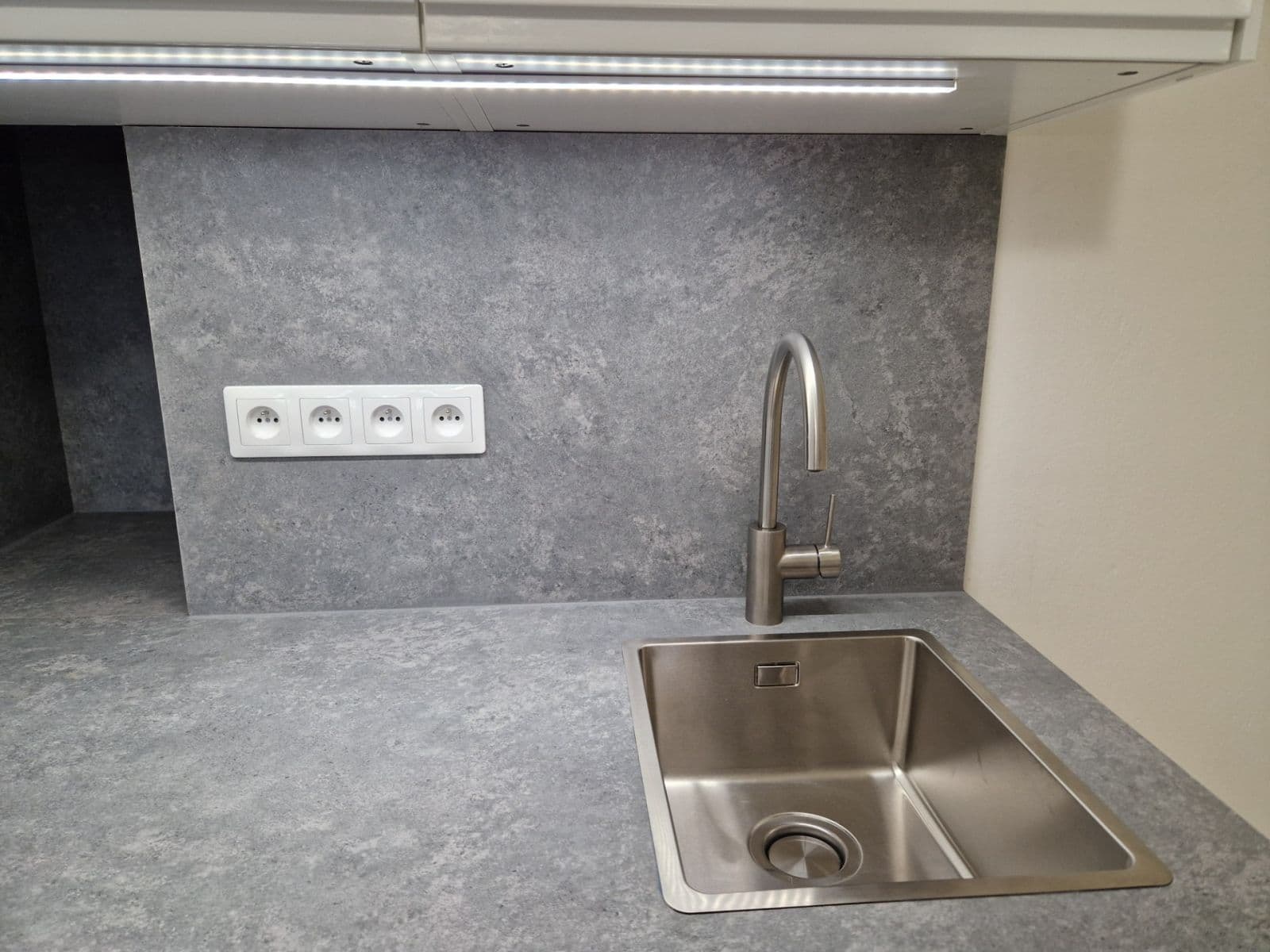 Prenájom bytu 2-izbový 43 m², Ondříčkova, Praha, Praha Prenájom bytu 2-izbový 43 m², Ondříčkova, Praha, Praha