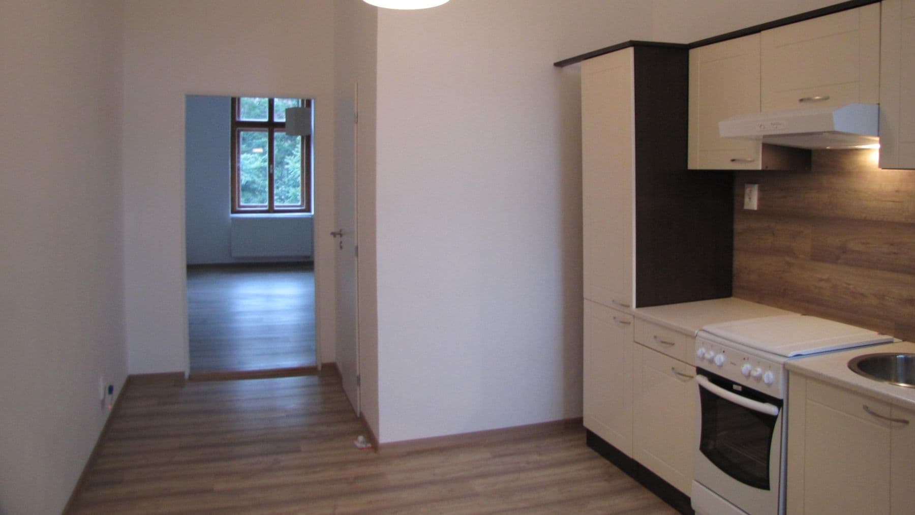 Prenájom bytu 1-izbový 36 m², Husitská, Praha, Praha Prenájom bytu 1-izbový 36 m², Husitská, Praha, Praha