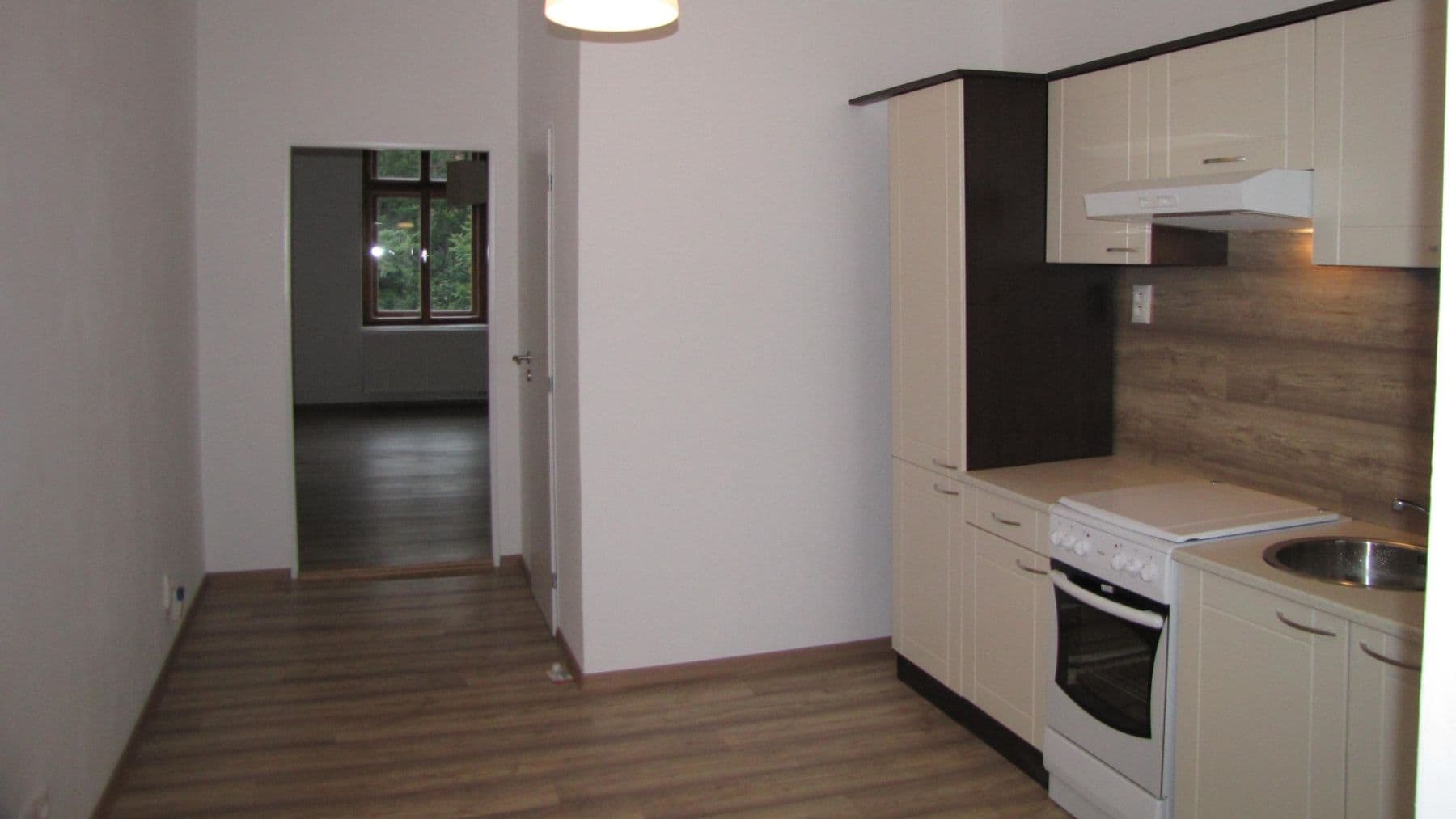 Prenájom bytu 1-izbový 36 m², Husitská, Praha, Praha Prenájom bytu 1-izbový 36 m², Husitská, Praha, Praha