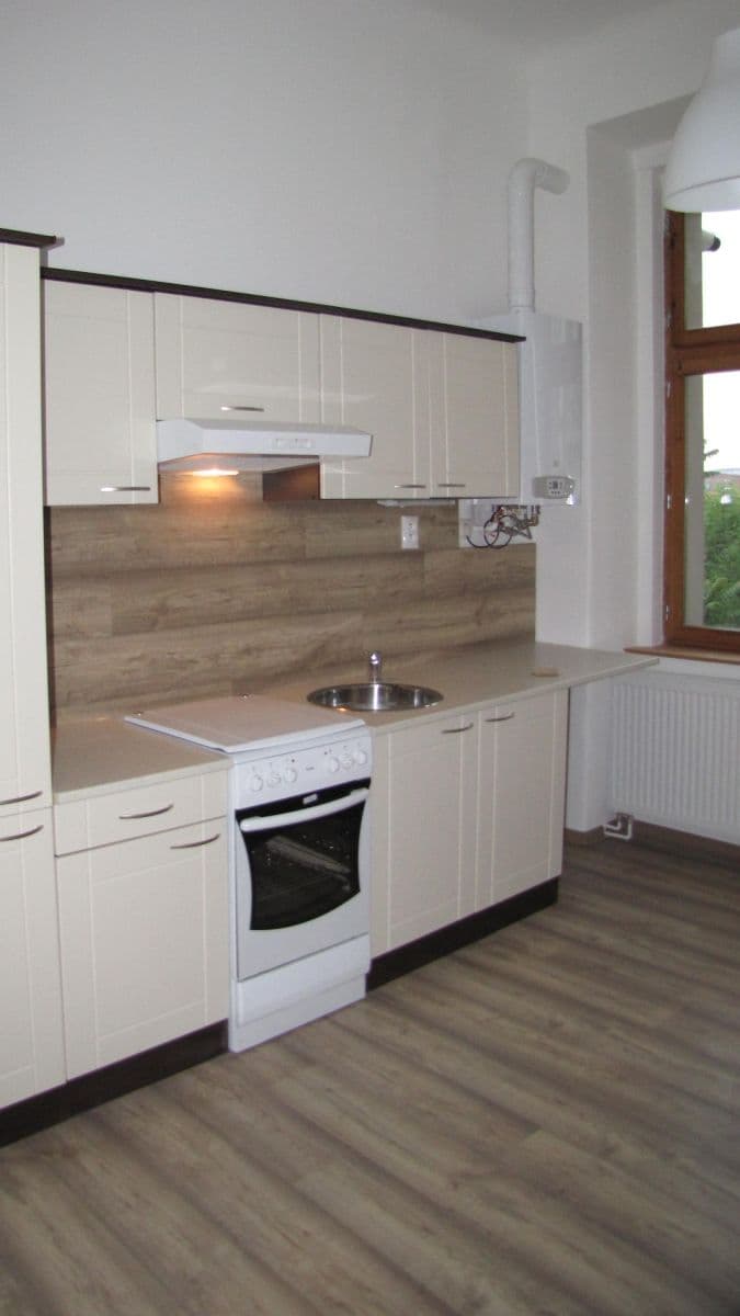 Prenájom bytu 1-izbový 36 m², Husitská, Praha, Praha Prenájom bytu 1-izbový 36 m², Husitská, Praha, Praha