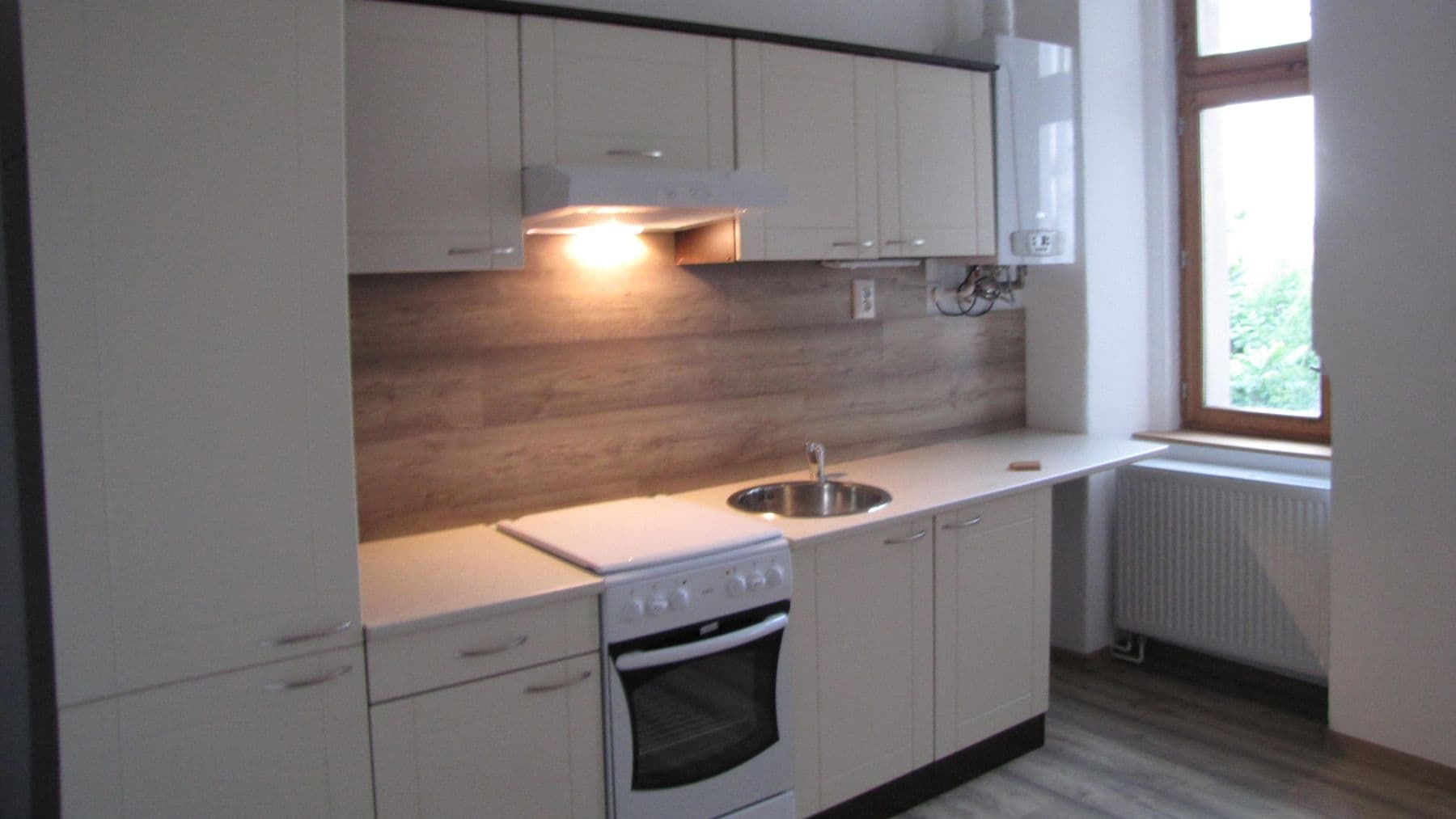 Prenájom bytu 1-izbový 36 m², Husitská, Praha, Praha Prenájom bytu 1-izbový 36 m², Husitská, Praha, Praha
