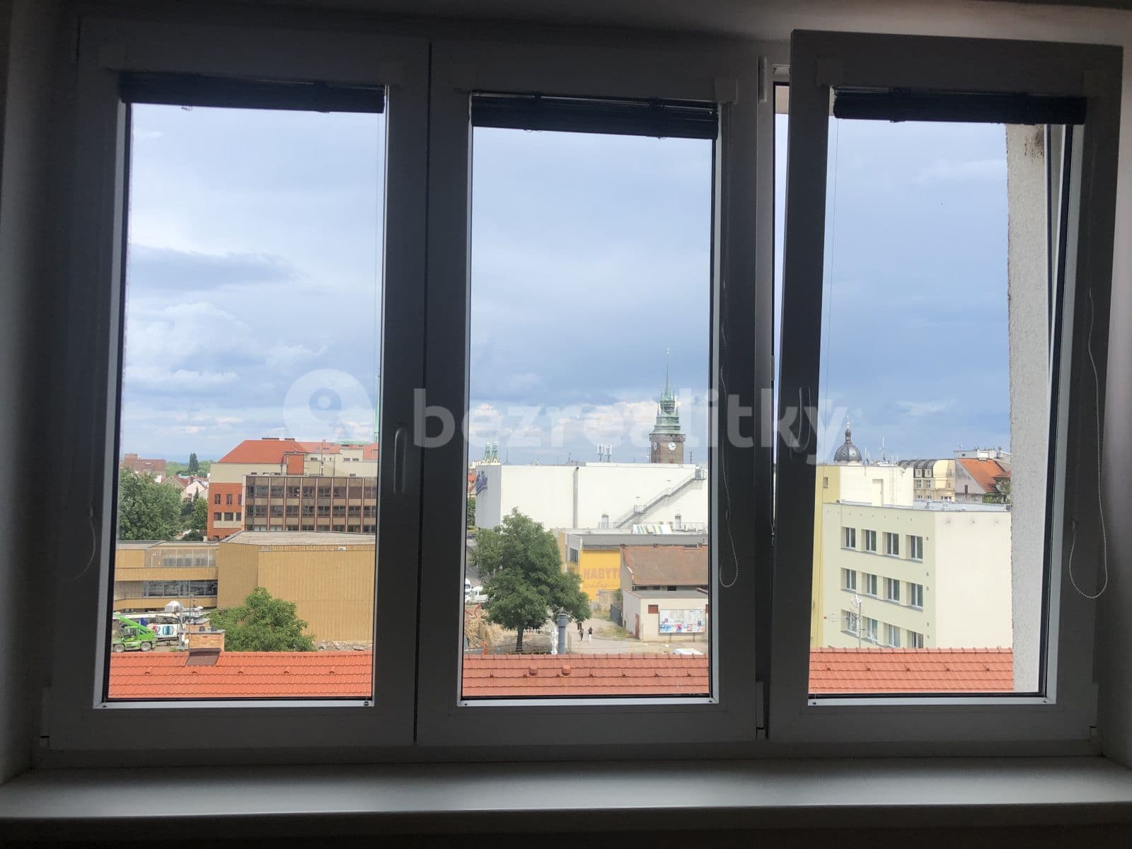 Prenájom bytu 1-izbový 40 m², Na Hrádku, Pardubice, Pardubický kraj Prenájom bytu 1-izbový 40 m², Na Hrádku, Pardubice, Pardubický kraj