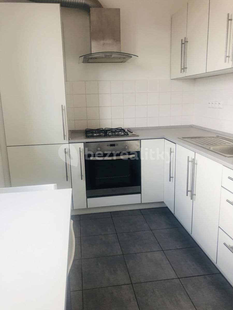 Prenájom bytu 1-izbový 40 m², Na Hrádku, Pardubice, Pardubický kraj Prenájom bytu 1-izbový 40 m², Na Hrádku, Pardubice, Pardubický kraj