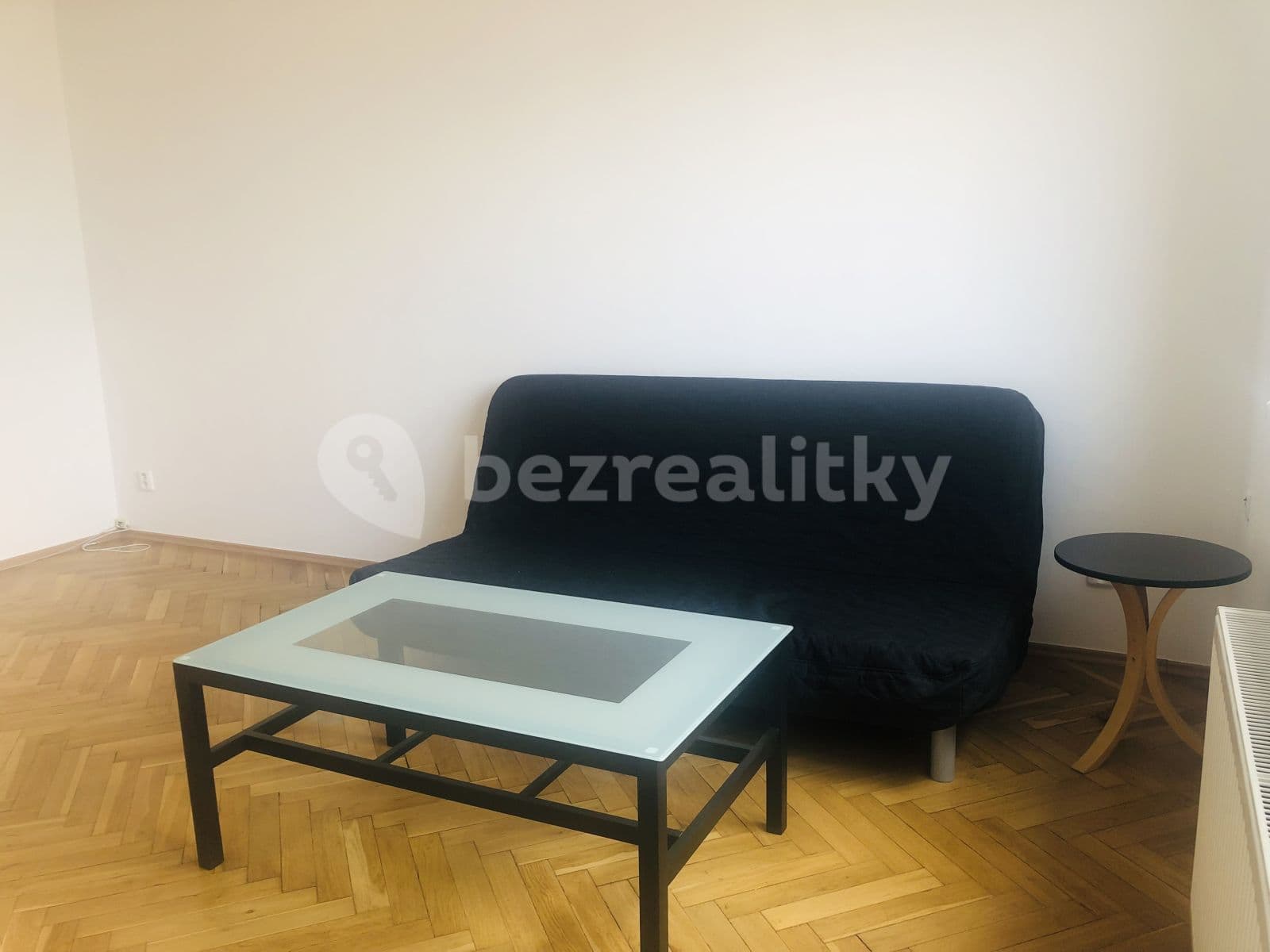 Prenájom bytu 1-izbový 40 m², Na Hrádku, Pardubice, Pardubický kraj Prenájom bytu 1-izbový 40 m², Na Hrádku, Pardubice, Pardubický kraj