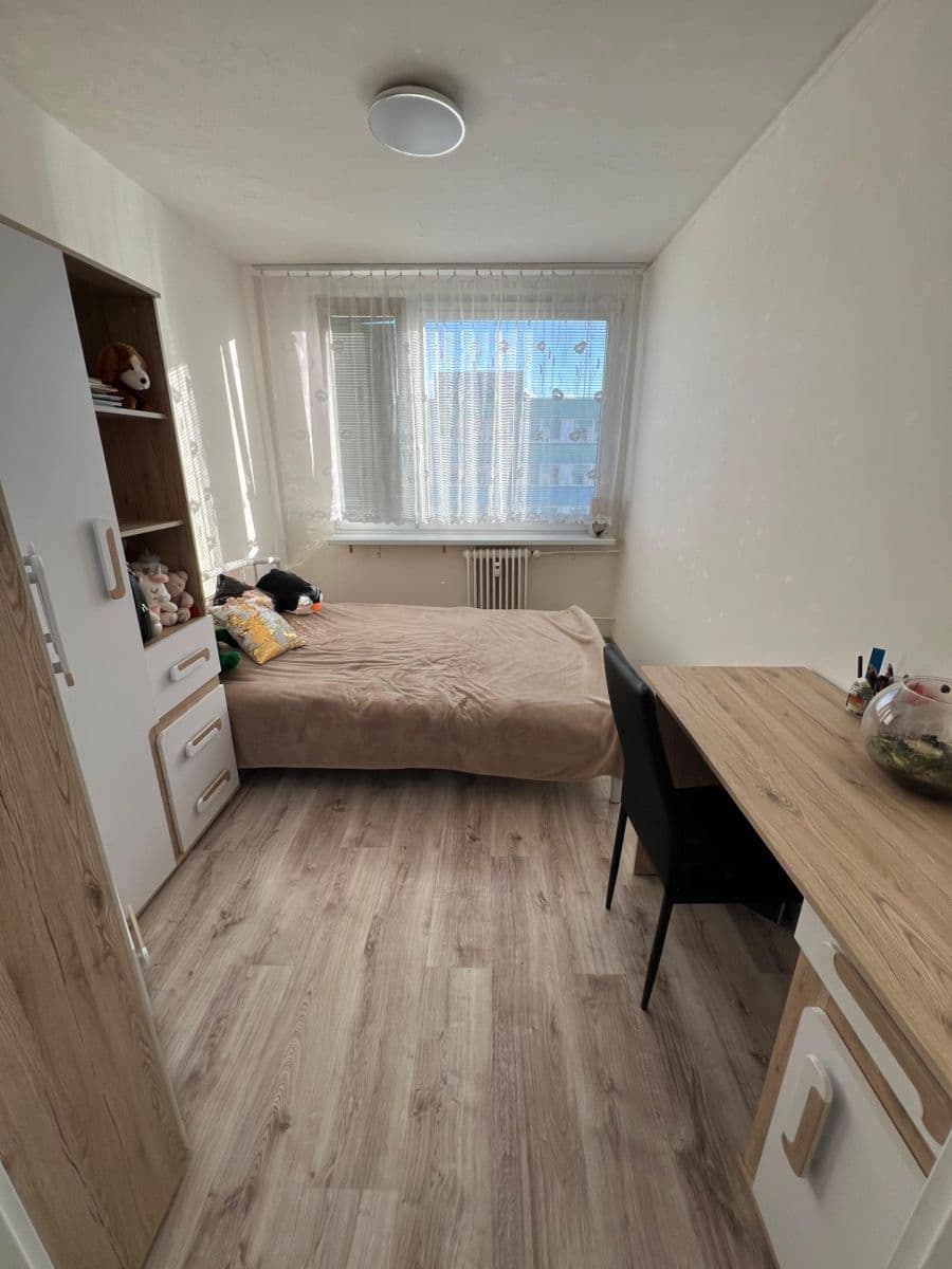 Prenájom bytu 2-izbový 40 m², Děčínská, Kladno, Středočeský kraj Prenájom bytu 2-izbový 40 m², Děčínská, Kladno, Středočeský kraj