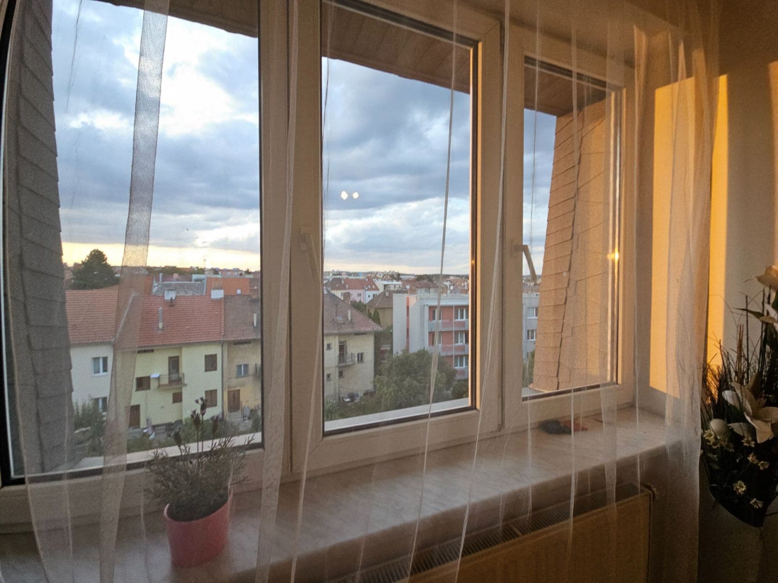 Prenájom bytu 4-izbový 85 m², Volejníkova, Brno, Jihomoravský kraj Prenájom bytu 4-izbový 85 m², Volejníkova, Brno, Jihomoravský kraj