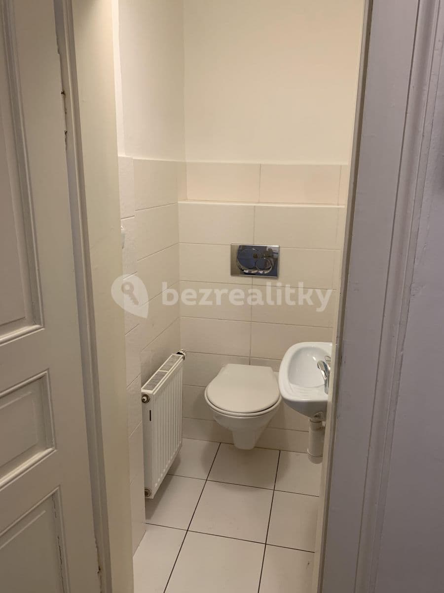 Prenájom bytu 2-izbový 68 m², Lublanska, Praha, Praha Prenájom bytu 2-izbový 68 m², Lublanska, Praha, Praha