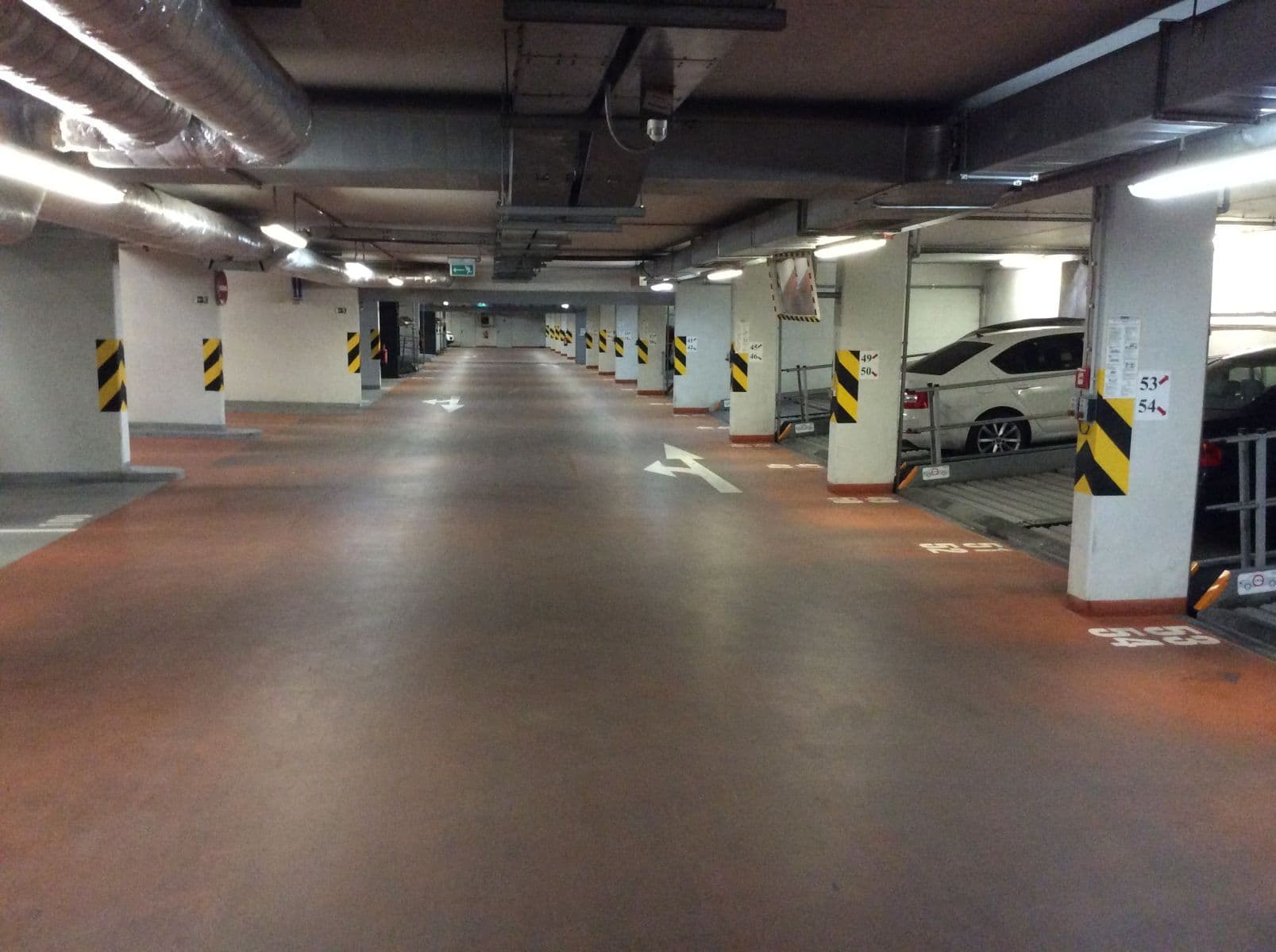 Prenájom garáže 16 m², Varhulíkové, Praha, Praha Prenájom garáže 16 m², Varhulíkové, Praha, Praha