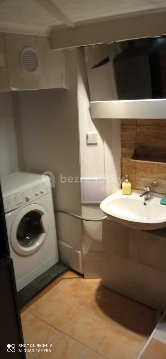Prenájom bytu 1-izbový 23 m², V středu, Praha, Praha Prenájom bytu 1-izbový 23 m², V středu, Praha, Praha