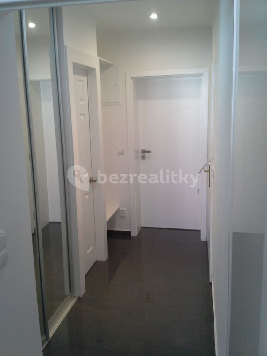 Prenájom bytu 2-izbový 48 m², Bulharská, Praha, Praha Prenájom bytu 2-izbový 48 m², Bulharská, Praha, Praha