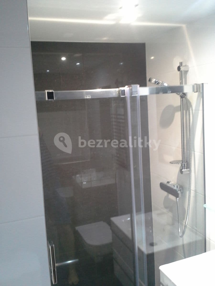 Prenájom bytu 2-izbový 48 m², Bulharská, Praha, Praha Prenájom bytu 2-izbový 48 m², Bulharská, Praha, Praha