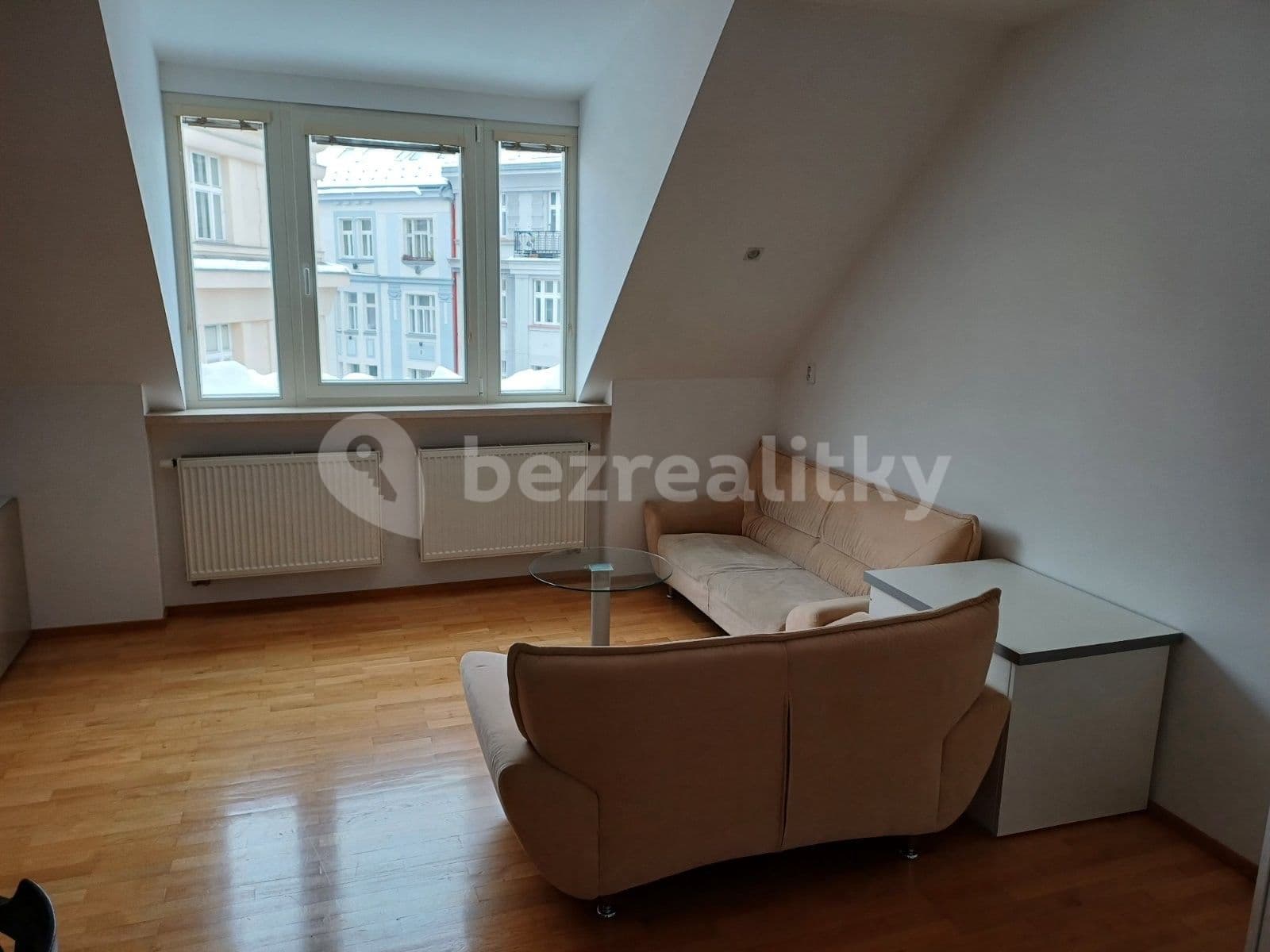 Prenájom bytu 2-izbový 48 m², Bulharská, Praha, Praha Prenájom bytu 2-izbový 48 m², Bulharská, Praha, Praha
