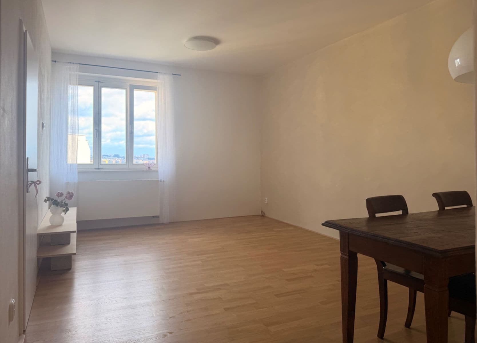 Prenájom bytu 2-izbový 55 m², Zdaru, Praha, Praha Prenájom bytu 2-izbový 55 m², Zdaru, Praha, Praha