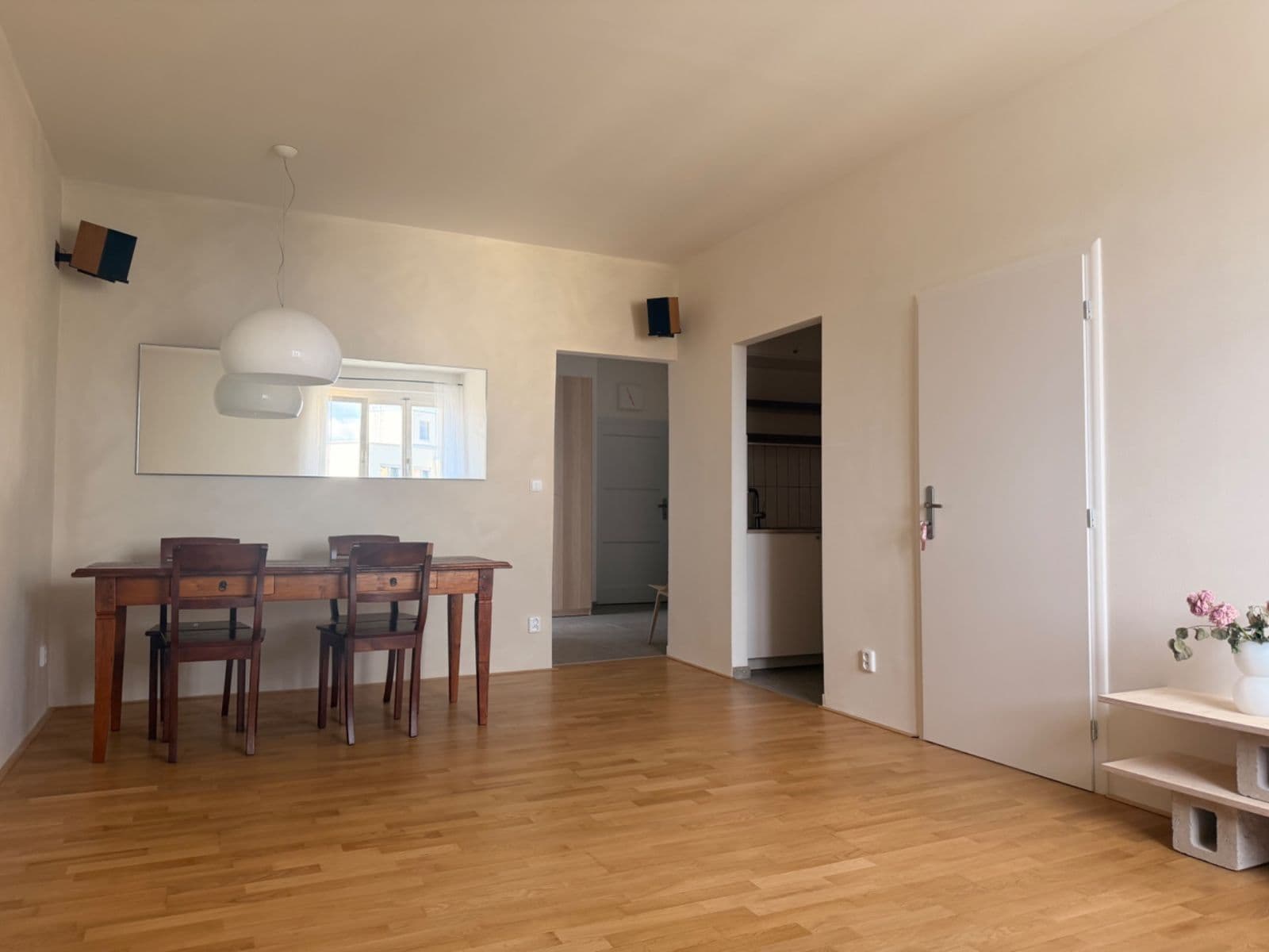 Prenájom bytu 2-izbový 55 m², Zdaru, Praha, Praha Prenájom bytu 2-izbový 55 m², Zdaru, Praha, Praha