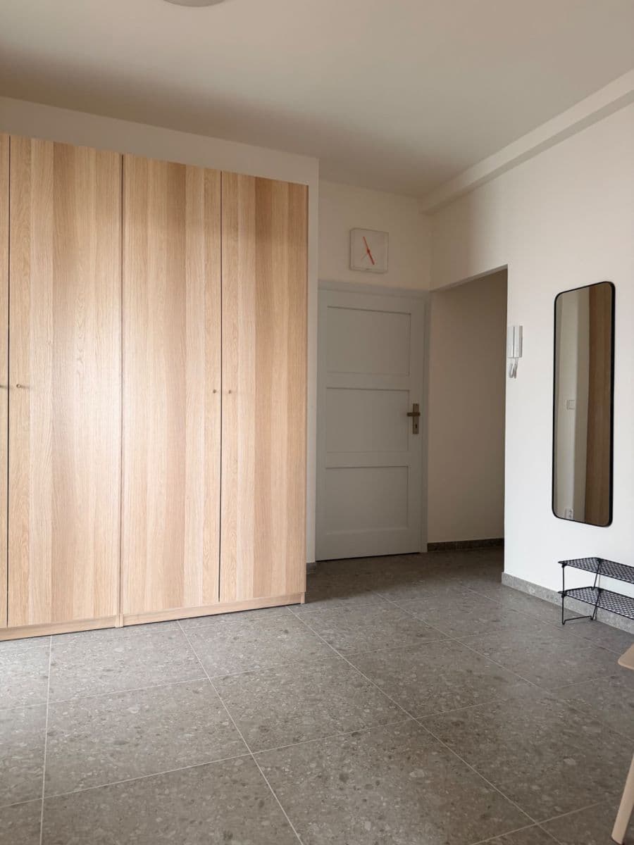 Prenájom bytu 2-izbový 55 m², Zdaru, Praha, Praha Prenájom bytu 2-izbový 55 m², Zdaru, Praha, Praha