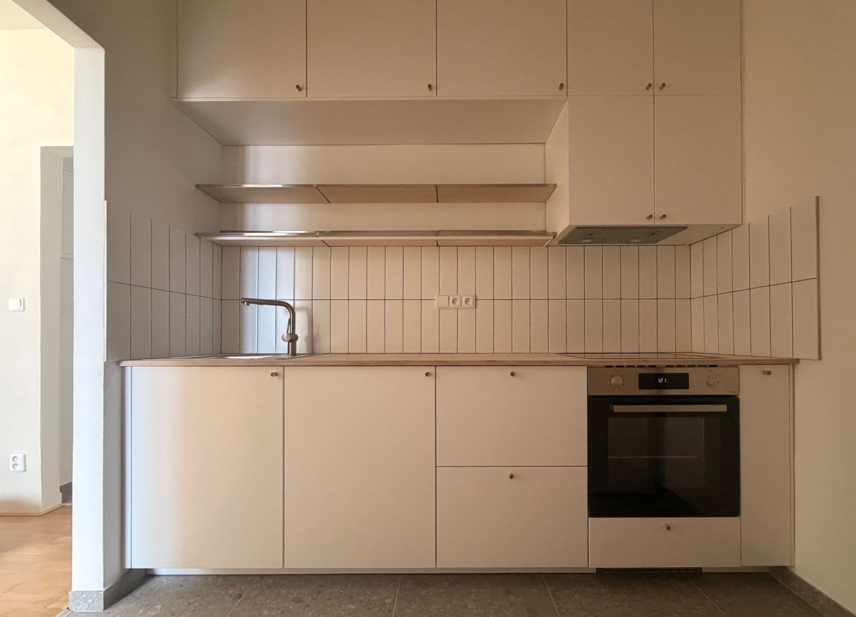 Prenájom bytu 2-izbový 55 m², Zdaru, Praha, Praha Prenájom bytu 2-izbový 55 m², Zdaru, Praha, Praha
