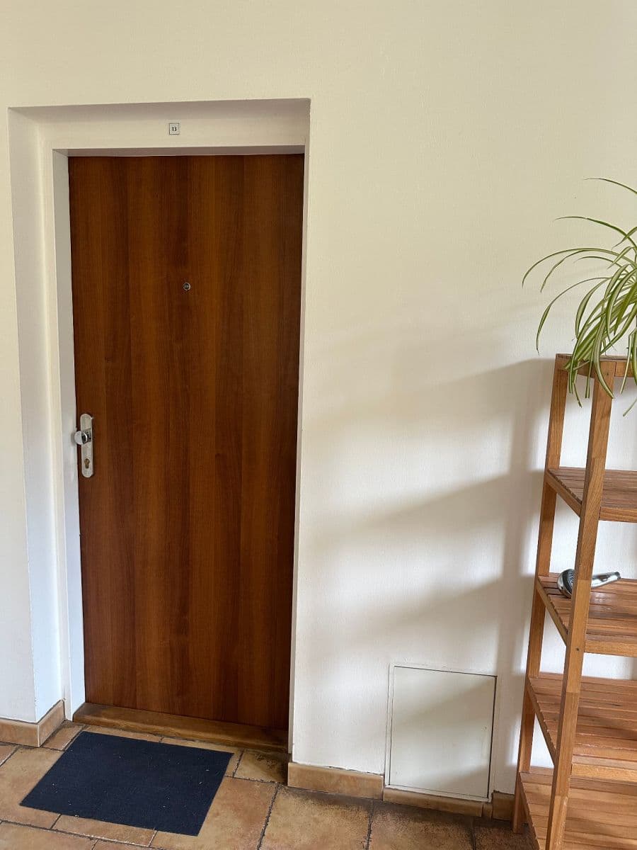 Prenájom bytu 2-izbový 54 m², Štítného, Praha, Praha Prenájom bytu 2-izbový 54 m², Štítného, Praha, Praha