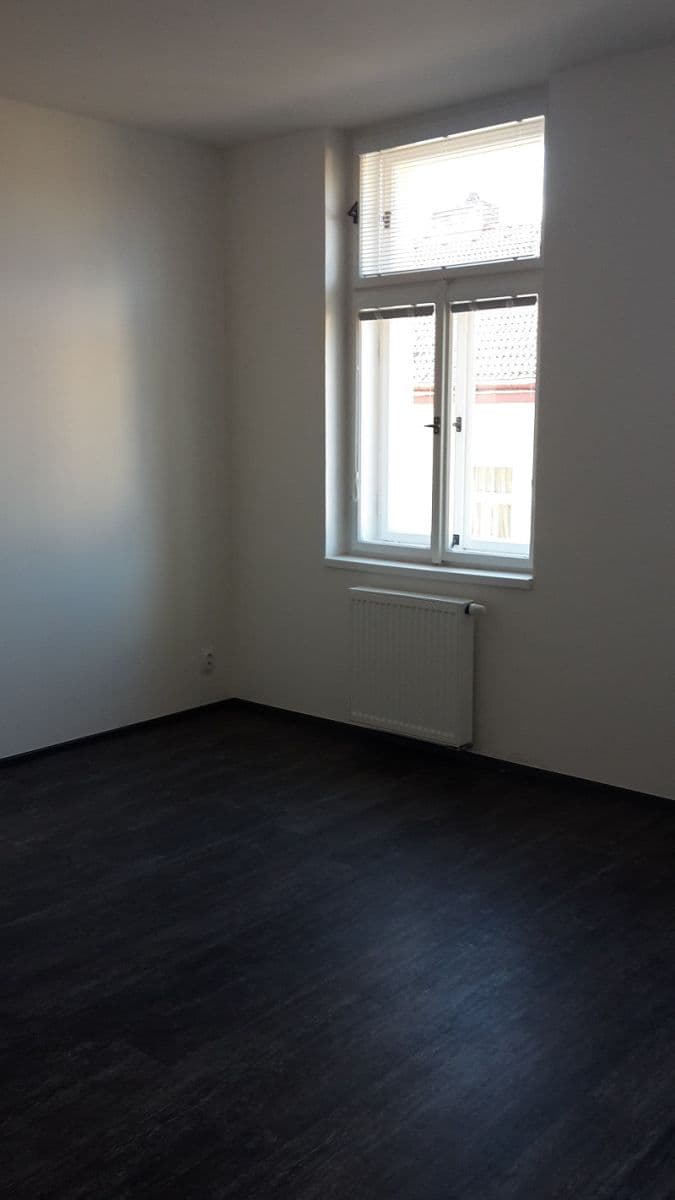 Prenájom bytu 1-izbový 27 m², Štítného, Praha, Praha Prenájom bytu 1-izbový 27 m², Štítného, Praha, Praha