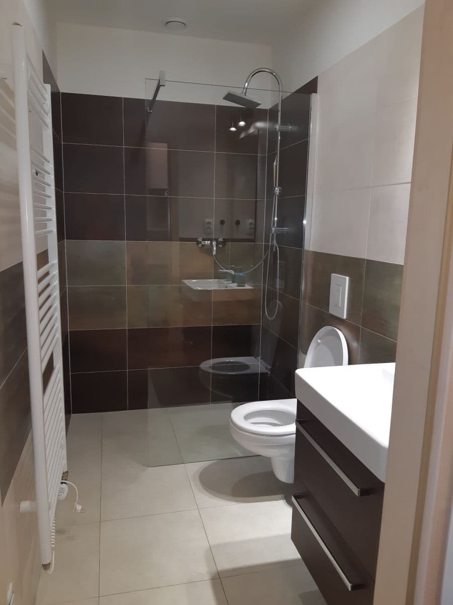 Prenájom bytu 1-izbový 27 m², Štítného, Praha, Praha Prenájom bytu 1-izbový 27 m², Štítného, Praha, Praha