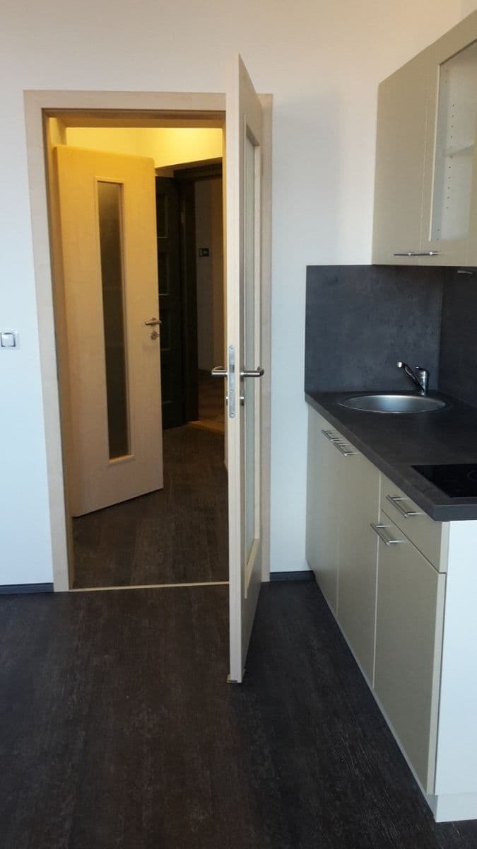 Prenájom bytu 1-izbový 27 m², Štítného, Praha, Praha Prenájom bytu 1-izbový 27 m², Štítného, Praha, Praha