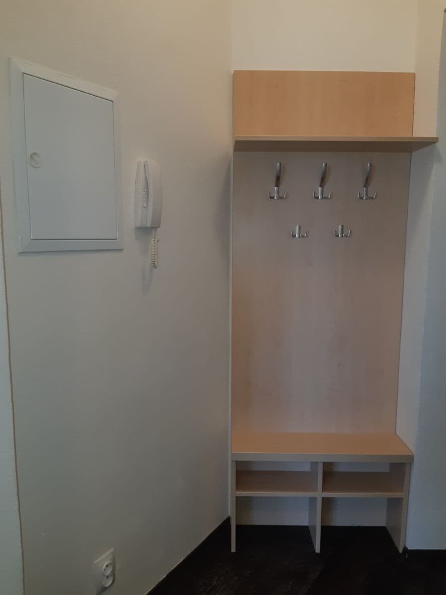 Prenájom bytu 1-izbový 27 m², Štítného, Praha, Praha Prenájom bytu 1-izbový 27 m², Štítného, Praha, Praha
