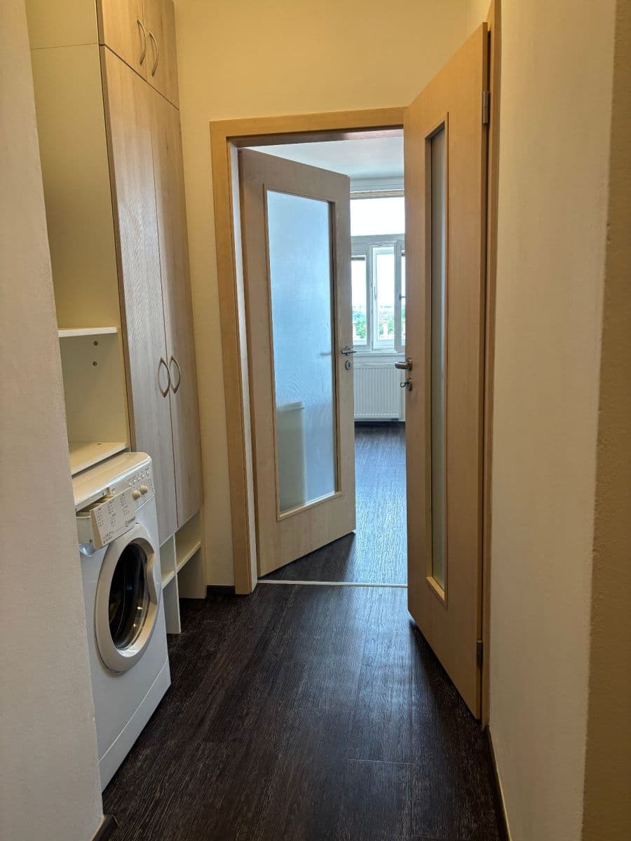 Prenájom bytu 1-izbový 27 m², Štítného, Praha, Praha Prenájom bytu 1-izbový 27 m², Štítného, Praha, Praha