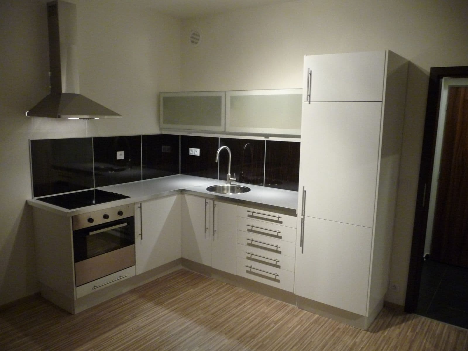 Prenájom bytu 2-izbový 41 m², Bedřicha Smetany, České Budějovice, Jihočeský kraj Prenájom bytu 2-izbový 41 m², Bedřicha Smetany, České Budějovice, Jihočeský kraj