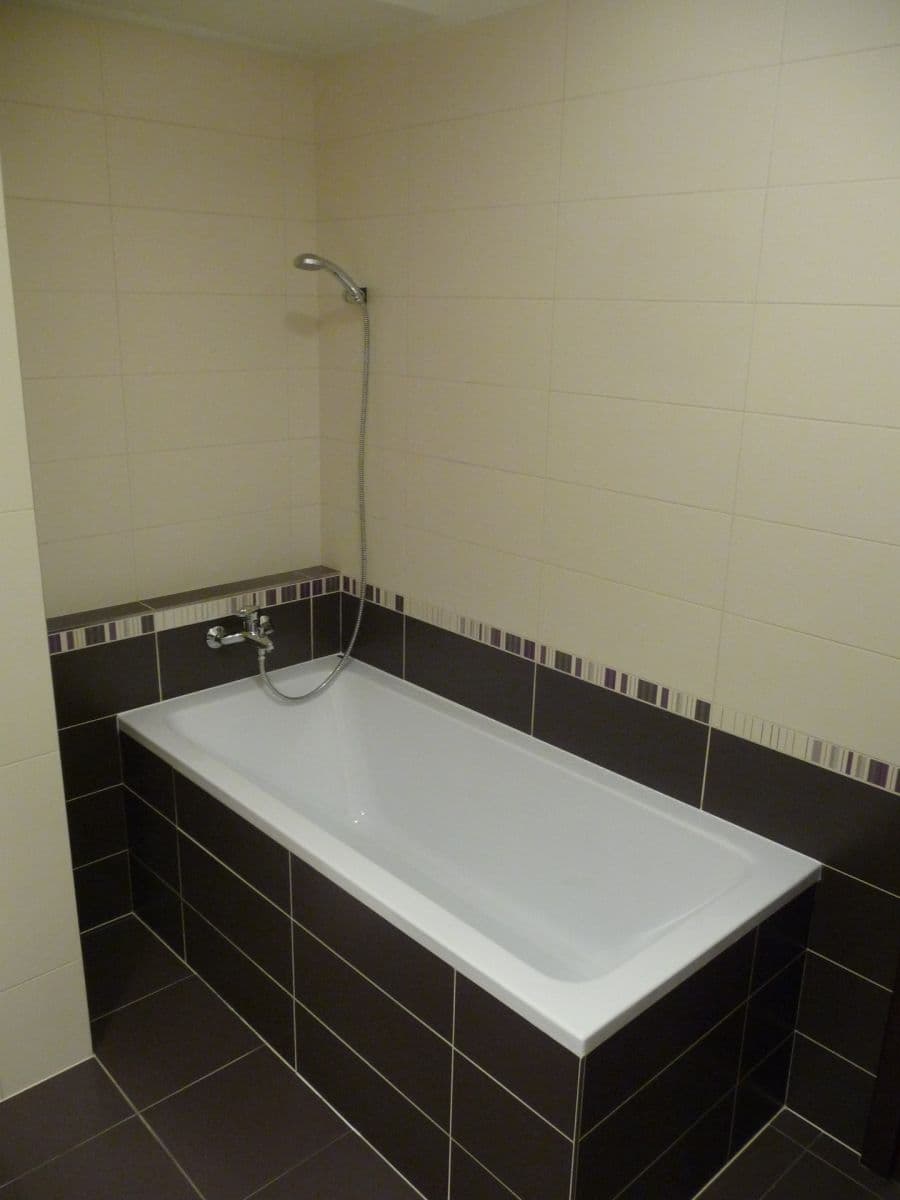 Prenájom bytu 2-izbový 41 m², Bedřicha Smetany, České Budějovice, Jihočeský kraj Prenájom bytu 2-izbový 41 m², Bedřicha Smetany, České Budějovice, Jihočeský kraj