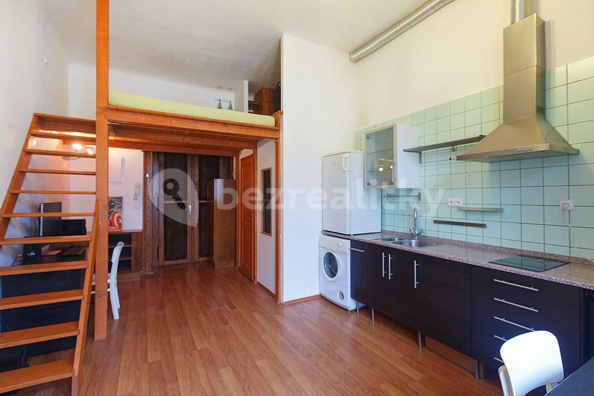 Prenájom bytu Garsoniéra 24 m², Pernerova, Praha, Praha Prenájom bytu Garsoniéra 24 m², Pernerova, Praha, Praha