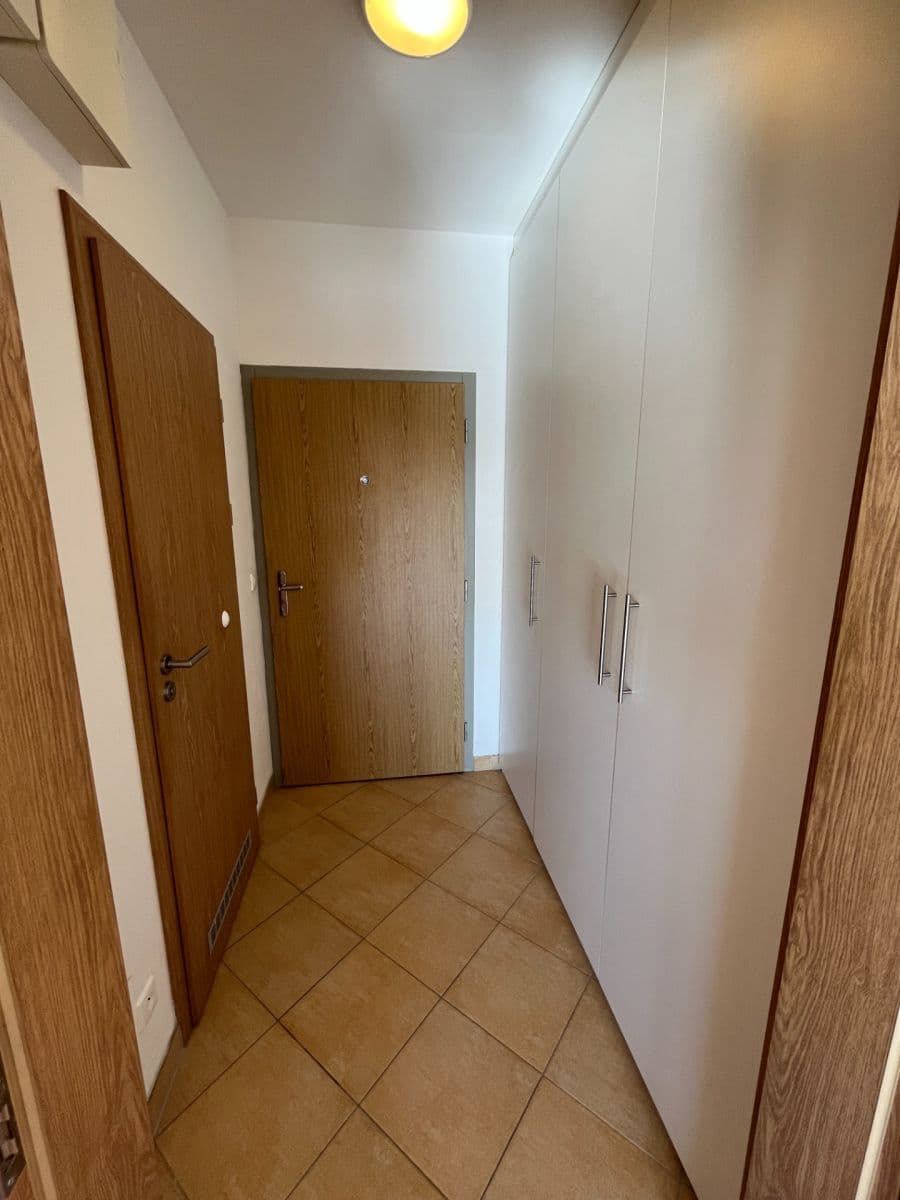 Prenájom bytu 1-izbový 33 m², Švihovská, Praha, Praha Prenájom bytu 1-izbový 33 m², Švihovská, Praha, Praha