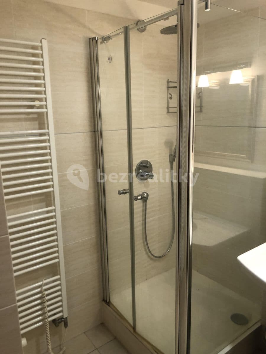 Prenájom bytu 2-izbový 76 m², Linhartova, Praha, Praha Prenájom bytu 2-izbový 76 m², Linhartova, Praha, Praha