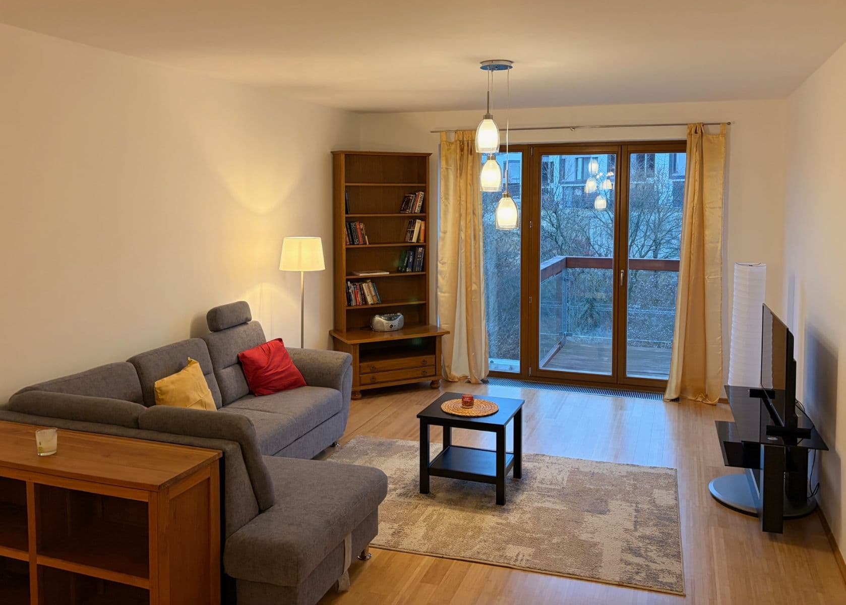 Prenájom bytu 2-izbový 76 m², Linhartova, Praha, Praha Prenájom bytu 2-izbový 76 m², Linhartova, Praha, Praha