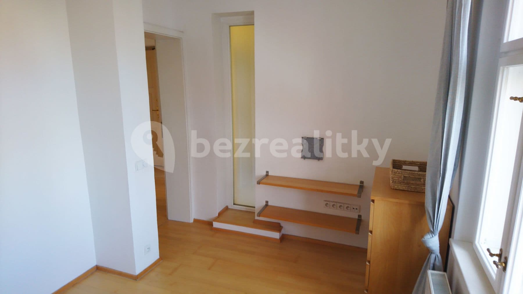 Prenájom bytu 2-izbový 81 m², Lužická, Praha, Praha Prenájom bytu 2-izbový 81 m², Lužická, Praha, Praha