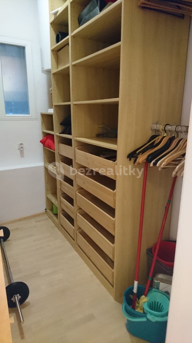 Prenájom bytu 2-izbový 81 m², Lužická, Praha, Praha Prenájom bytu 2-izbový 81 m², Lužická, Praha, Praha