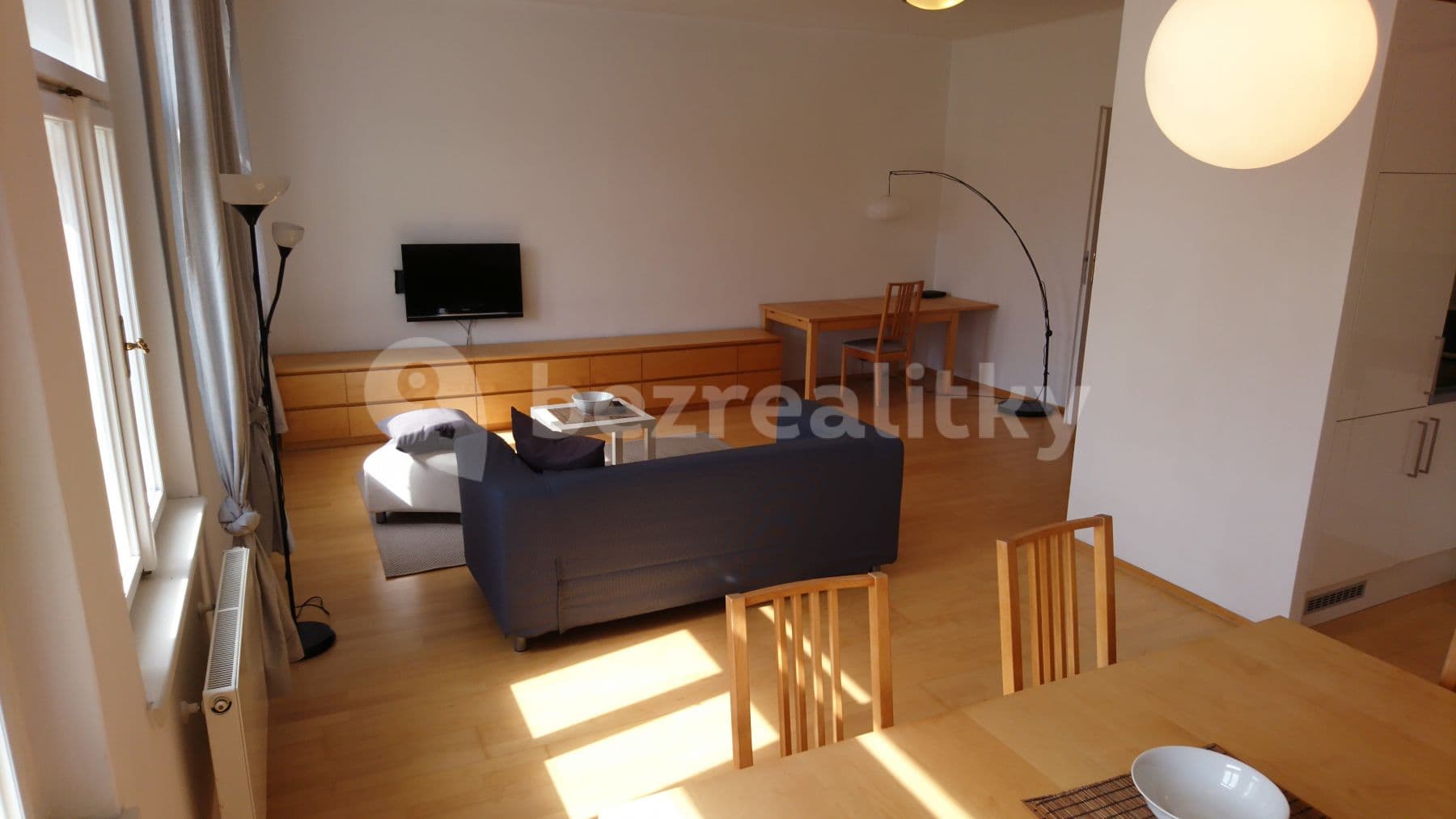 Prenájom bytu 2-izbový 81 m², Lužická, Praha, Praha Prenájom bytu 2-izbový 81 m², Lužická, Praha, Praha