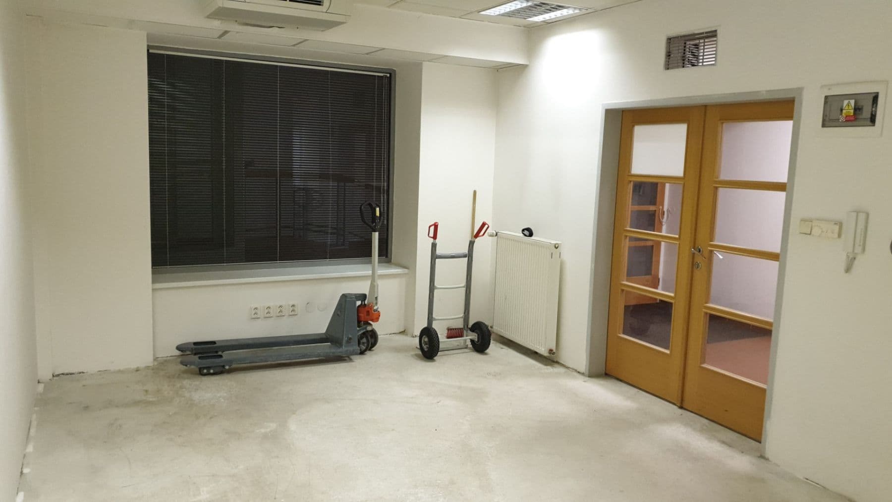 Prenájom nebytového priestoru 50 m², Kounicova, Brno, Jihomoravský kraj Prenájom nebytového priestoru 50 m², Kounicova, Brno, Jihomoravský kraj