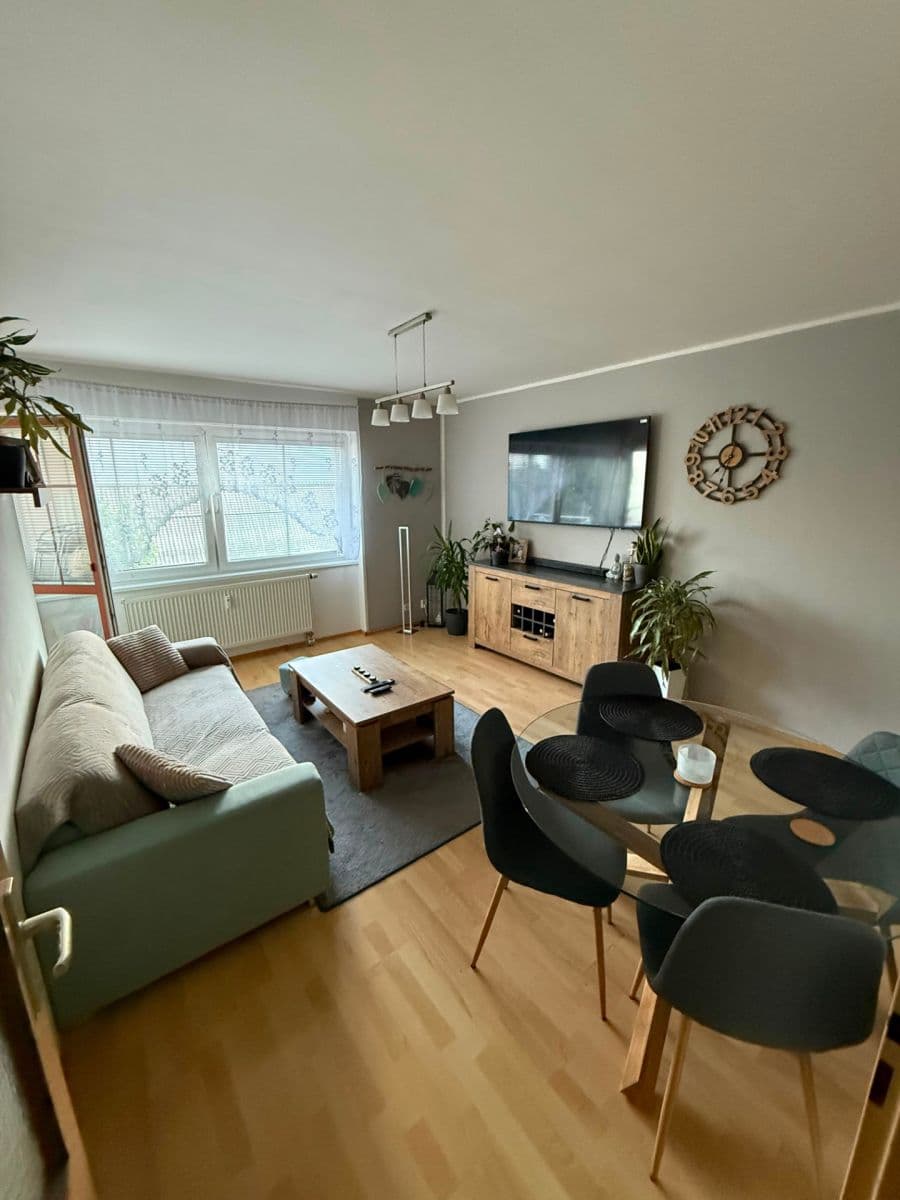 Prenájom bytu 2-izbový 65 m², Jeronýmova, Liberec, Liberecký kraj Prenájom bytu 2-izbový 65 m², Jeronýmova, Liberec, Liberecký kraj