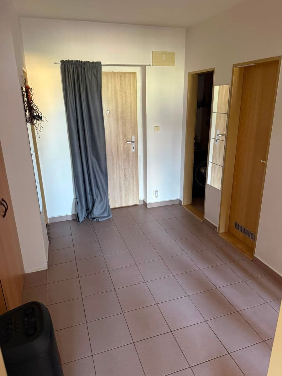Prenájom bytu 2-izbový 65 m², Jeronýmova, Liberec, Liberecký kraj Prenájom bytu 2-izbový 65 m², Jeronýmova, Liberec, Liberecký kraj