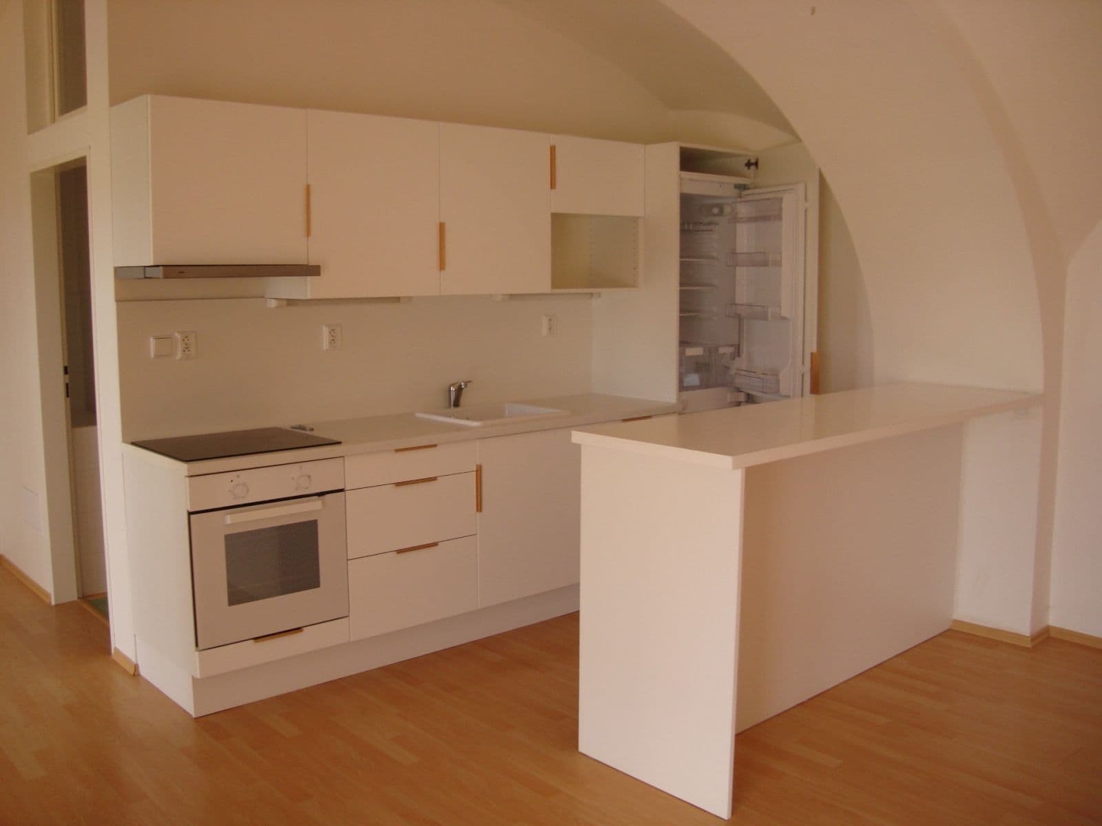 Prenájom bytu 2-izbový 80 m², Pražská třída, Hradec Králové, Královéhradecký kraj Prenájom bytu 2-izbový 80 m², Pražská třída, Hradec Králové, Královéhradecký kraj